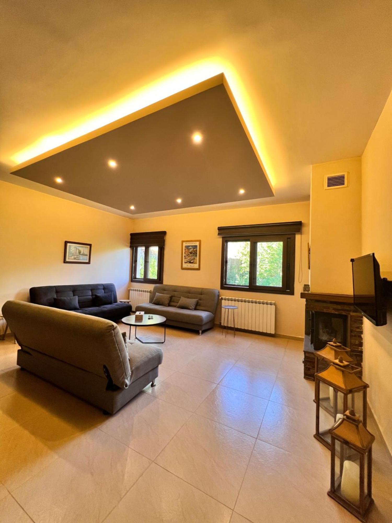 Austria Luxury Apartments, Faraya Hotel Bagian luar foto